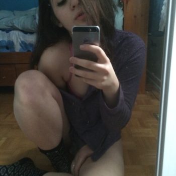 Nourra - LaVersanne - Loire | Sexe Femme