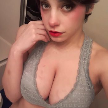 Alfreda - Angoustrine-Villeneuve-des-Escaldes - Pyrénées-Orientales | Sexe Femme